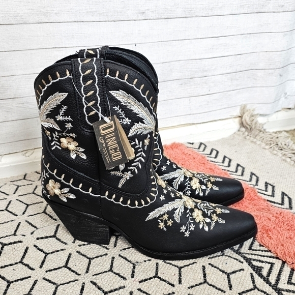 DINGO PRIMROSE LEATHER BOOTIE, SZ 9.5 - Picture 8 of 16